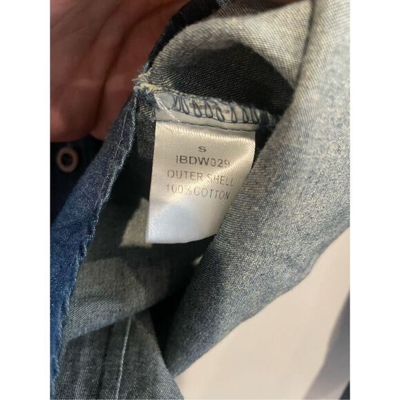 Denim Button Down Shirt- Design by Olivia -NEW L/S Cotton SMALL Blue Jean Womens - Picture 4 of 5
